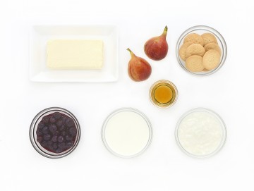 イチジクのレアチーズケーキ材料写真